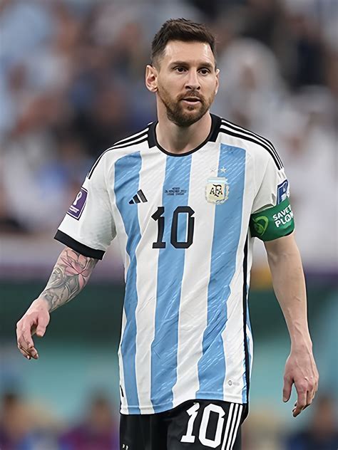 lionel messi age 2022